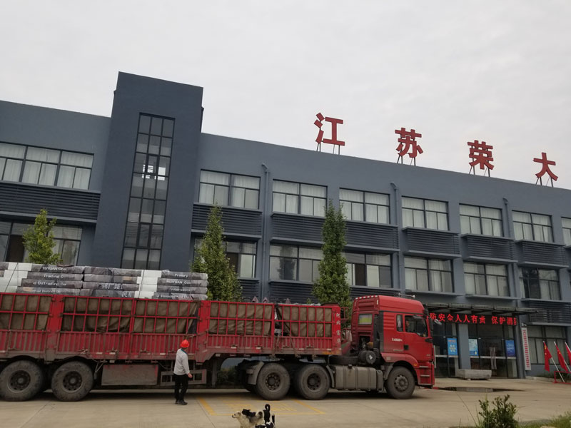榮大公交候車(chē)亭廠(chǎng)家發(fā)往河北候車(chē)亭案例